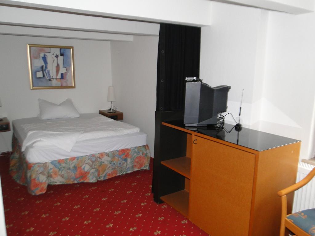 Hotel Dallgow الغرفة الصورة